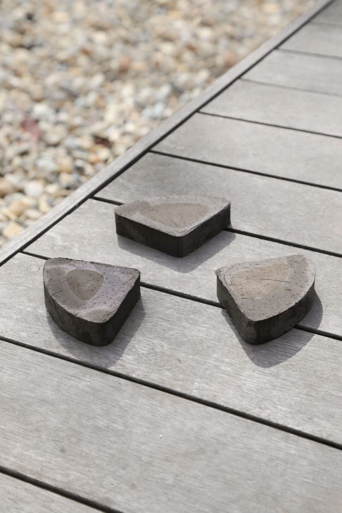 Bergs Terra Cotta Triangle Foot