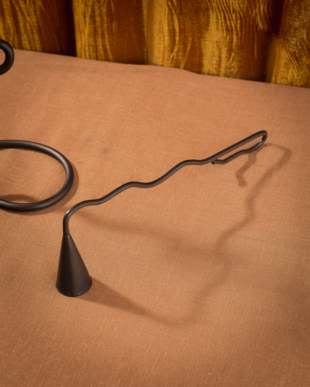 Nada Duele Hand Forged Iron Candle Snuffer