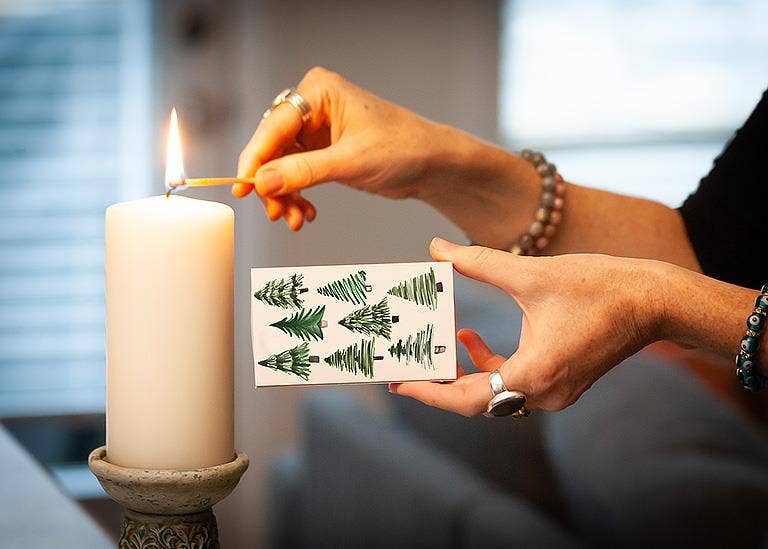 Green Simple Tree Matches 4"L