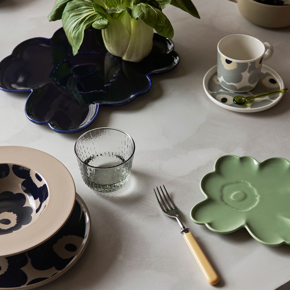 Marimekko Unikko Shape Serving Plate 13"