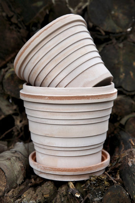 Bergs Jupiter Raw Terracotta Planter