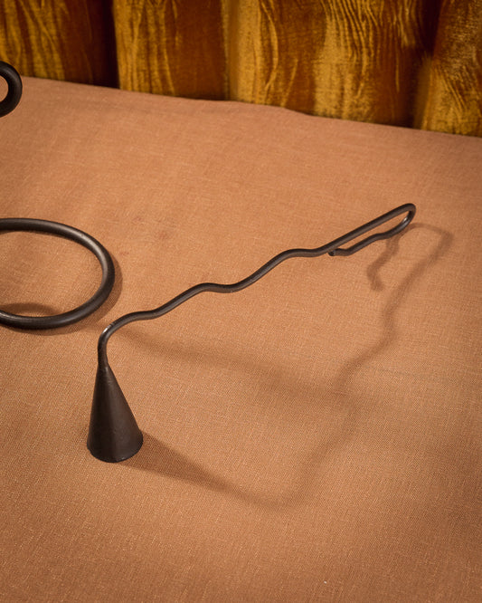 Nada Duele Hand Forged Iron Candle Snuffer