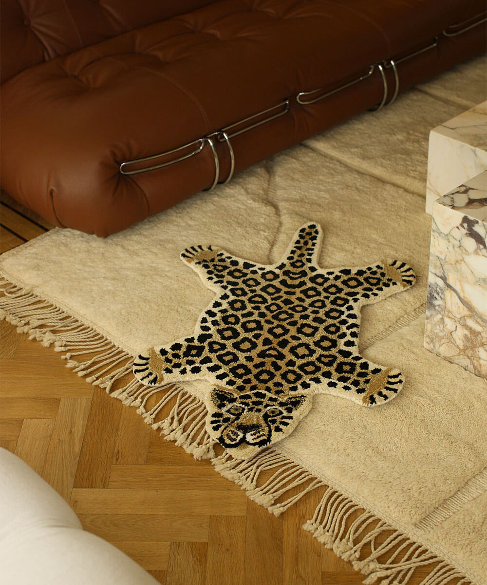Small Animal Rug – The Glass Box