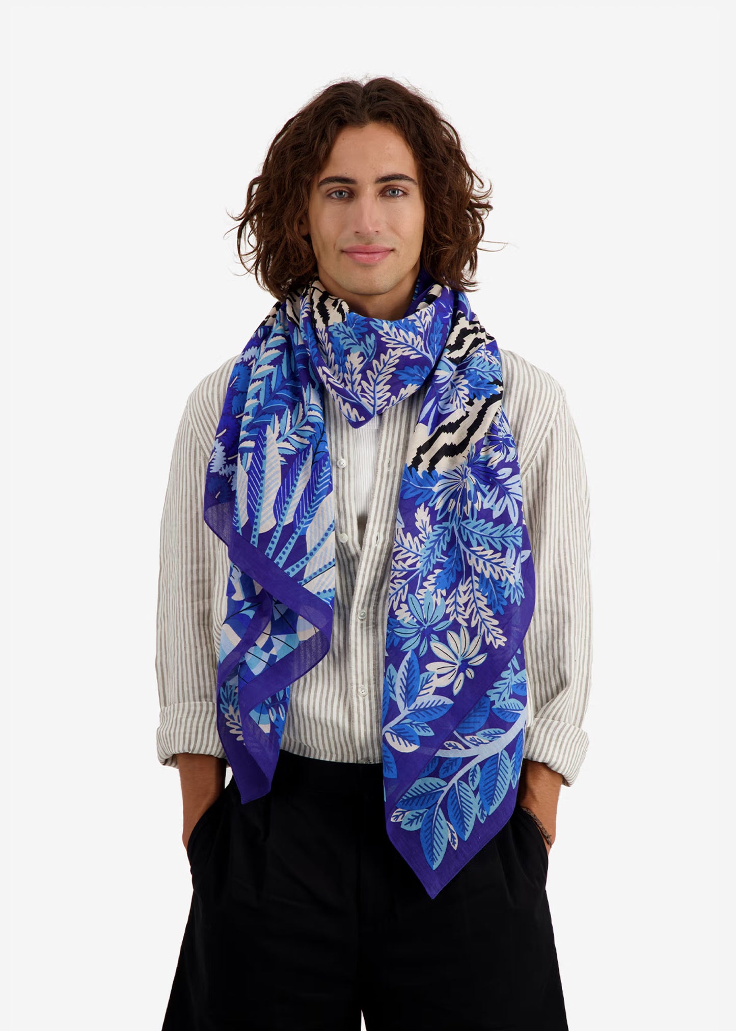 Inoui Editions Scarf 100 Balkhach